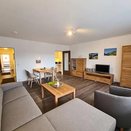 Bergidyll B11 Montana Haus Apartman Oberstdorf
